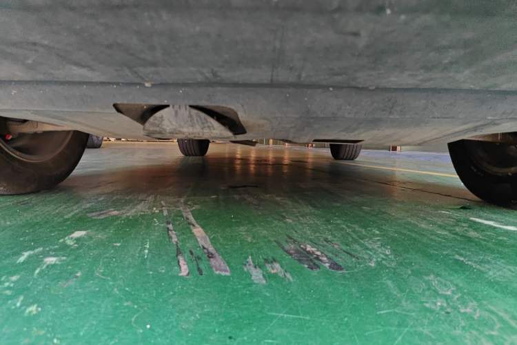 Used Jeep Cherokee 2016 2.4L Superior Edition Chassis Front