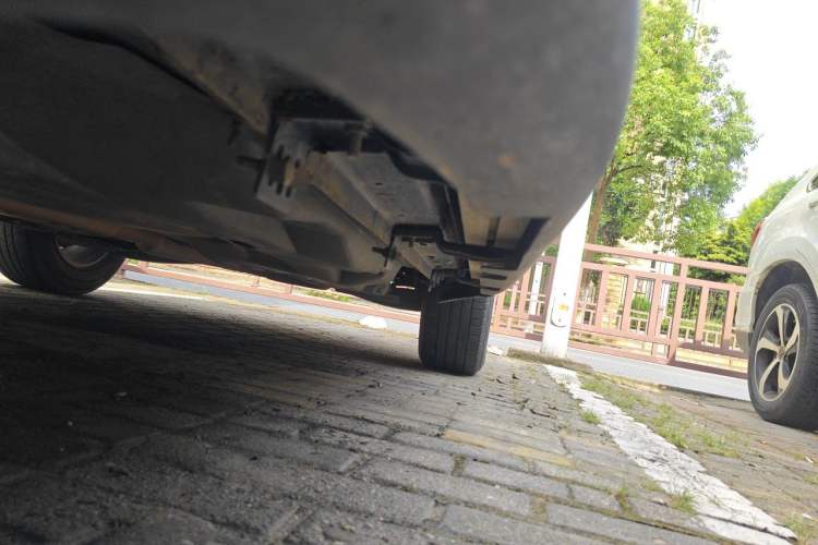 Used Jeep Cherokee 2016 2.4L Professional Smart Version Chassis Front Left