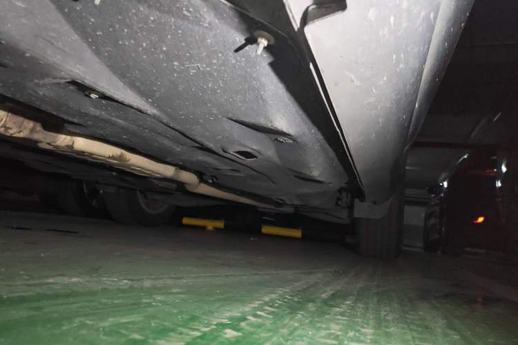 Used Jeep Cherokee 2016 2.4L Professional Smart Version Chassis Front Left