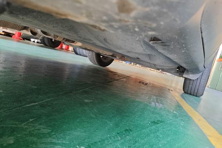 Used Jeep Cherokee 2016 2.4L Superior Edition Chassis Front Left