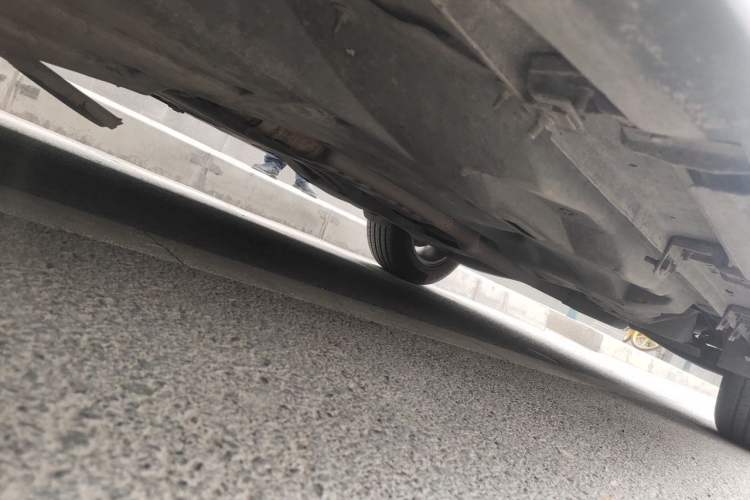 Used Jeep Cherokee 2016 2.4L Professional Edition Chassis Front Left