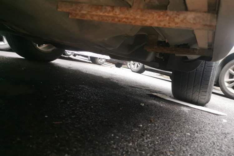 Used Jeep Cherokee 2016 2.4L Professional Edition Chassis Front Left