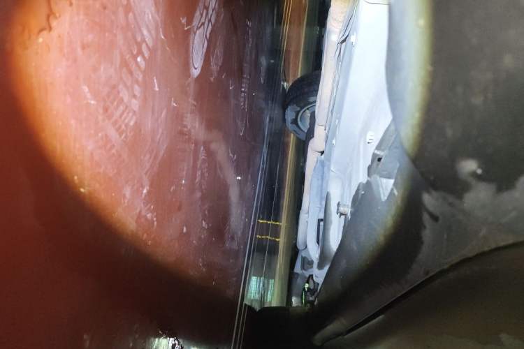 Used Jeep Cherokee 2016 2.4L Professional Edition Chassis Front Left