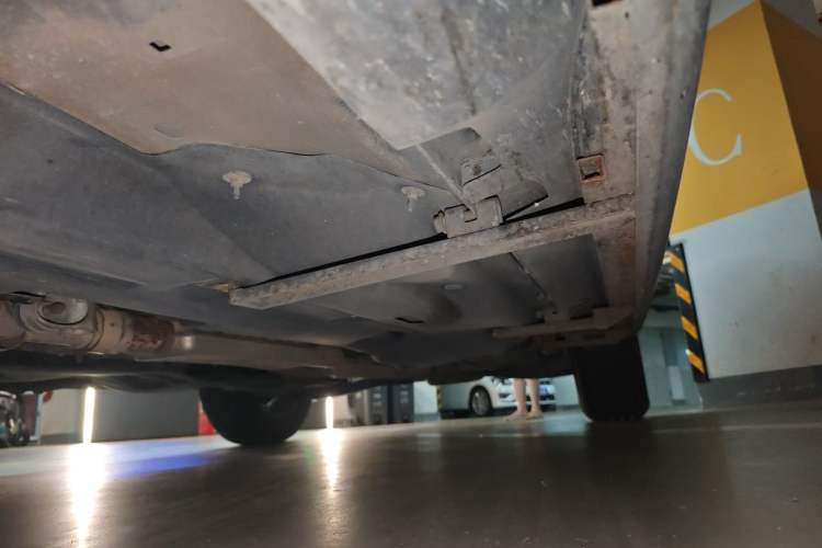 Used Jeep Cherokee 2016 2.4L Professional Smart Version Chassis Front Left