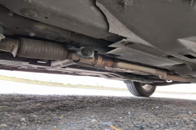 Used Jeep Cherokee 2016 2.4L Professional Smart Version Chassis Front Left