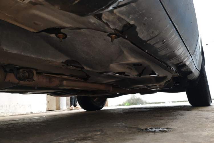Used Jeep Cherokee 2016 2.4L Professional Smart Version Chassis Front Left