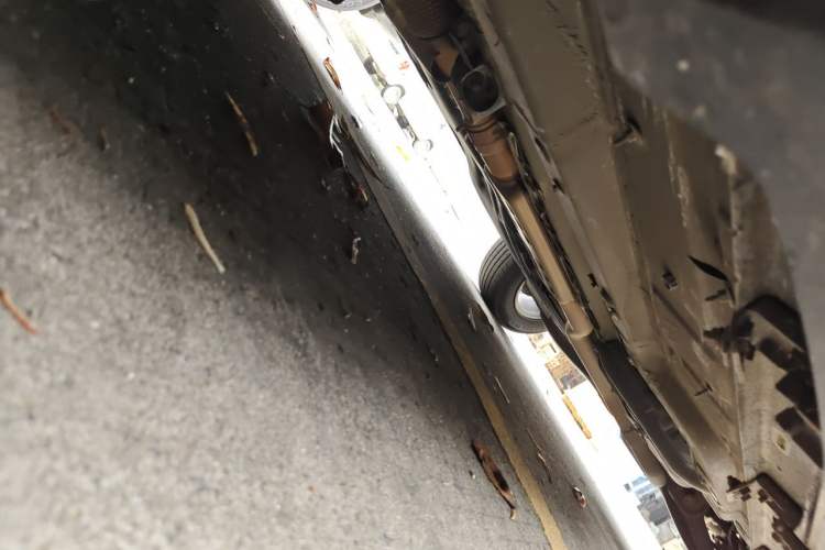 Used Jeep Cherokee 2016 2.4L Professional Edition Chassis Front Left