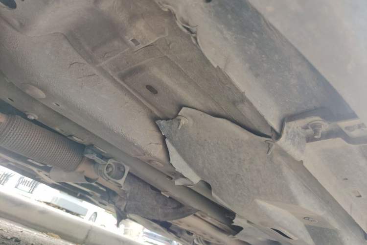 Used Jeep Cherokee 2016 2.4L Professional Smart Version Chassis Front Left