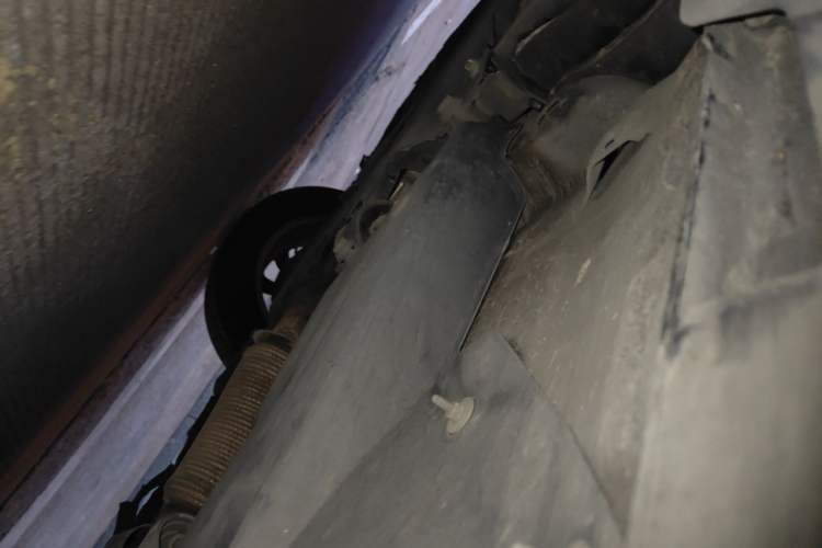 Used Jeep Cherokee 2016 2.4L Superior Edition Chassis Front Left
