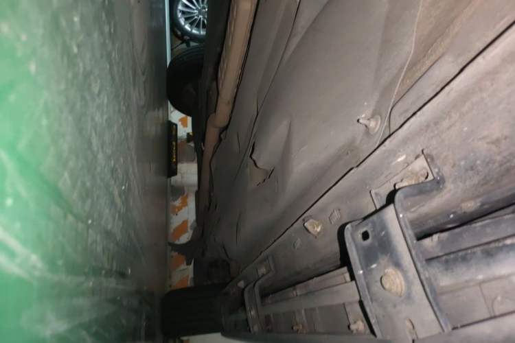 Used Jeep Cherokee 2016 2.4L Professional Edition Chassis Front Left