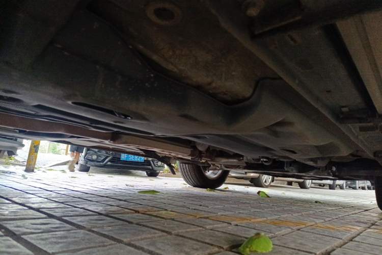 Used Jeep Cherokee 2016 2.4L Superior Edition Chassis Front Right