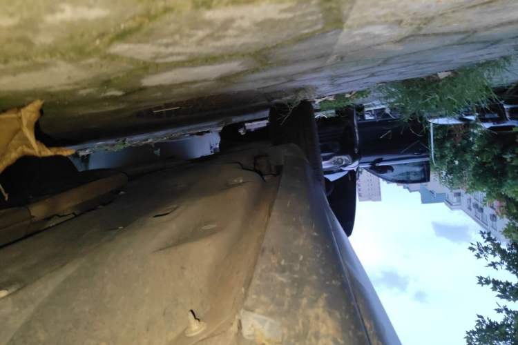 Used Jeep Cherokee 2016 2.4L Professional Smart Version Chassis Front Right