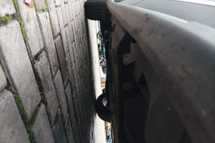 Used Jeep Cherokee 2016 2.4L Leading Edition Chassis Front Right