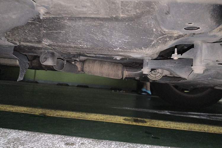 Used Jeep Cherokee 2016 2.4L Professional Smart Version Chassis Front Right