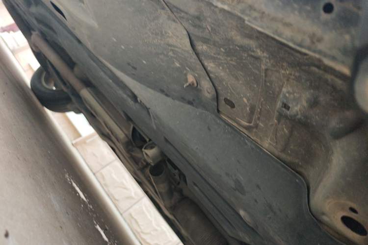 Used Jeep Cherokee 2016 2.4L Professional Smart Version Chassis Front Right
