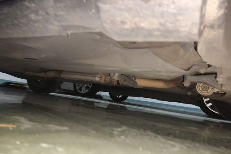 Used Jeep Cherokee 2016 2.0L Superior Edition Chassis Front Right