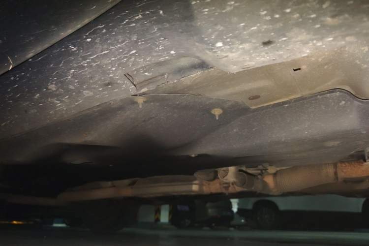 Used Jeep Cherokee 2016 2.4L Professional Smart Version Chassis Front Right