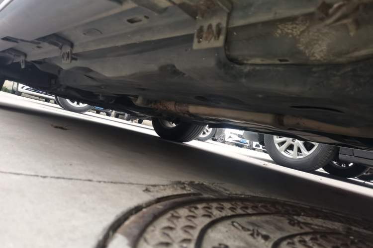 Used Jeep Cherokee 2016 2.4L Leading Edition Chassis Rear Left