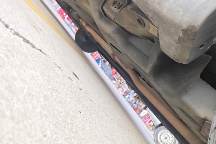 Used Jeep Cherokee 2016 2.4L Professional Edition Chassis Rear Left