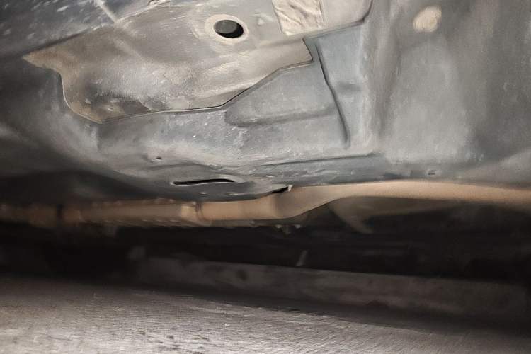Used Jeep Cherokee 2016 2.4L Leading Edition Chassis Rear Left