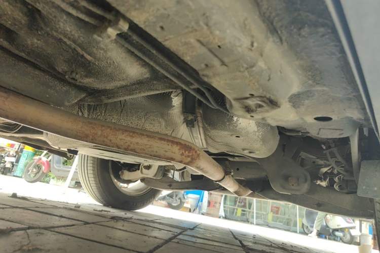 Used Jeep Cherokee 2016 2.0L Superior Edition Chassis Rear Left