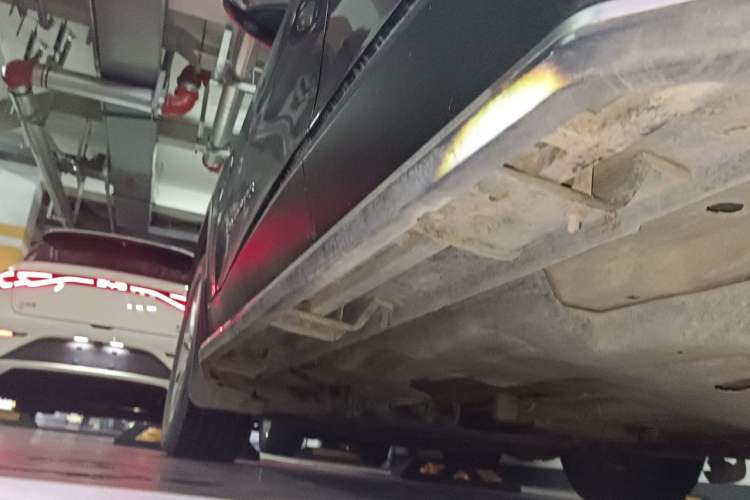 Used Jeep Cherokee 2016 2.4L Leading Edition Chassis Rear Left