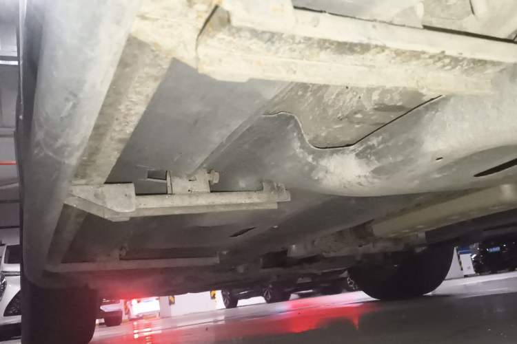 Used Jeep Cherokee 2016 2.4L Leading Edition Chassis Rear Left