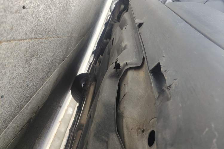 Used Jeep Cherokee 2016 2.4L Leading Edition Chassis Rear Left