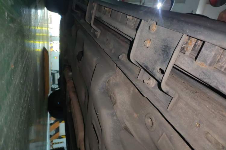 Used Jeep Cherokee 2016 2.4L Professional Edition Chassis Rear Left