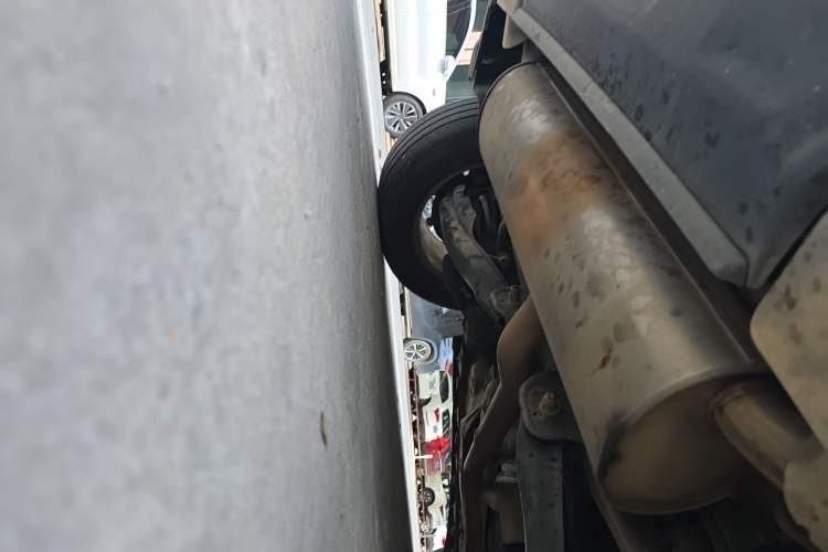 Used Jeep Cherokee 2016 2.4L Leading Edition Chassis Rear