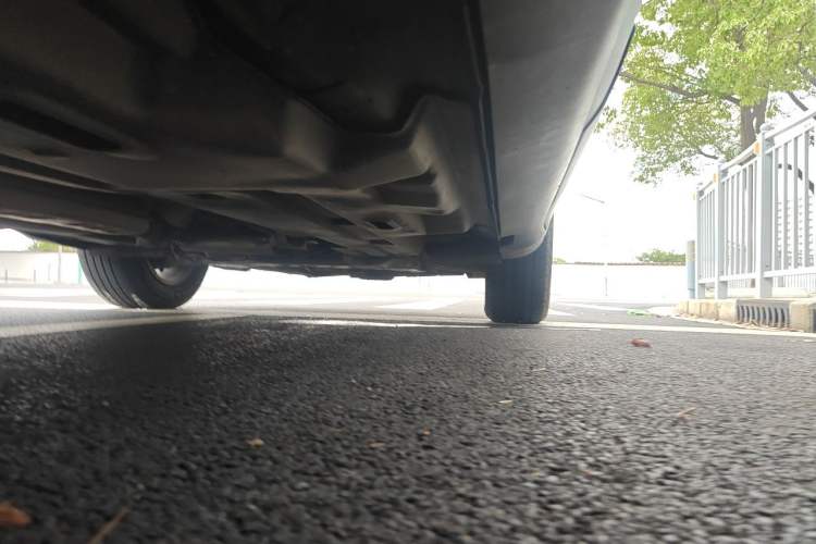 Used Jeep Cherokee 2016 2.4L Professional Edition Chassis Rear Right