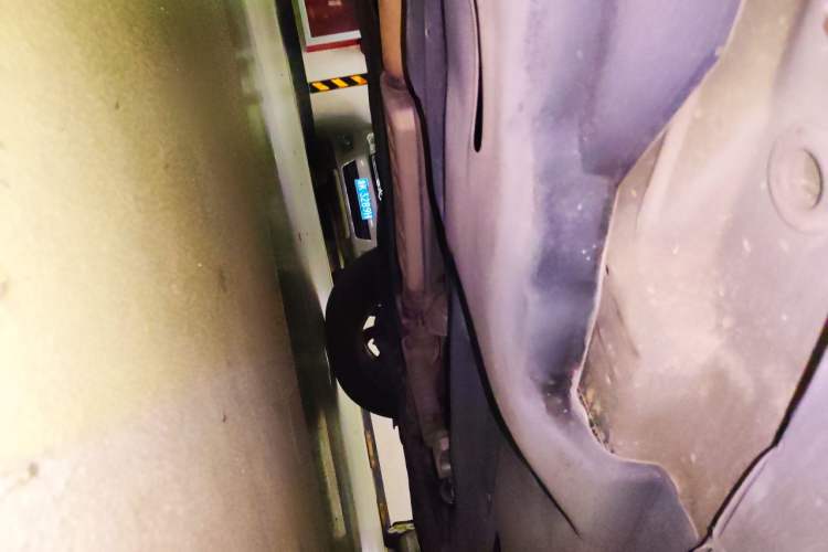 Used Jeep Cherokee 2016 2.4L Superior Edition Chassis Rear Right