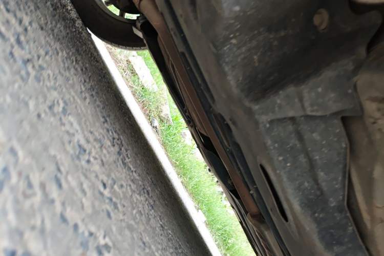 Used Jeep Cherokee 2016 2.4L Professional Edition Chassis Rear Right