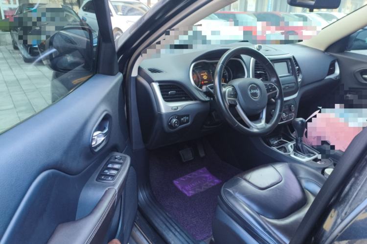 Used Jeep Cherokee 2016 2.4L Leading Edition Driver Seat
