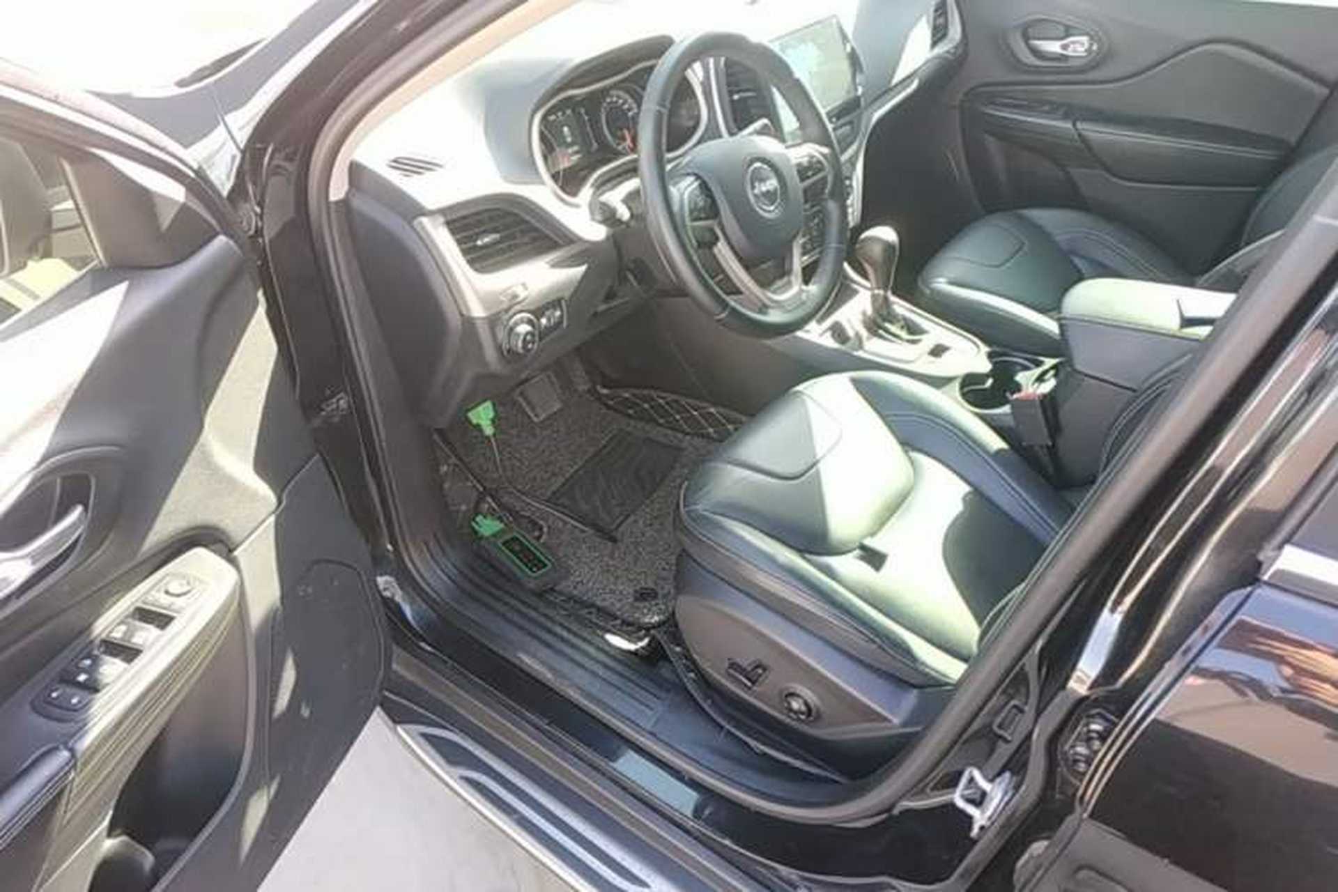 Used Jeep Cherokee 2016 2.4L Leading Edition Driver Seat