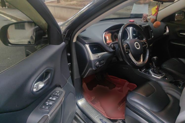 Used Jeep Cherokee 2016 2.4L Leading Smart Version Driver Seat