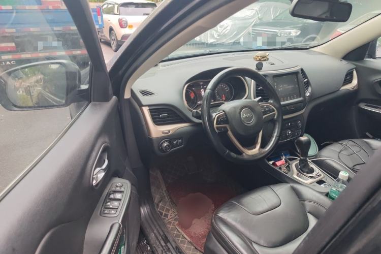 Used Jeep Cherokee 2016 2.4L Leading Smart Version Driver Seat