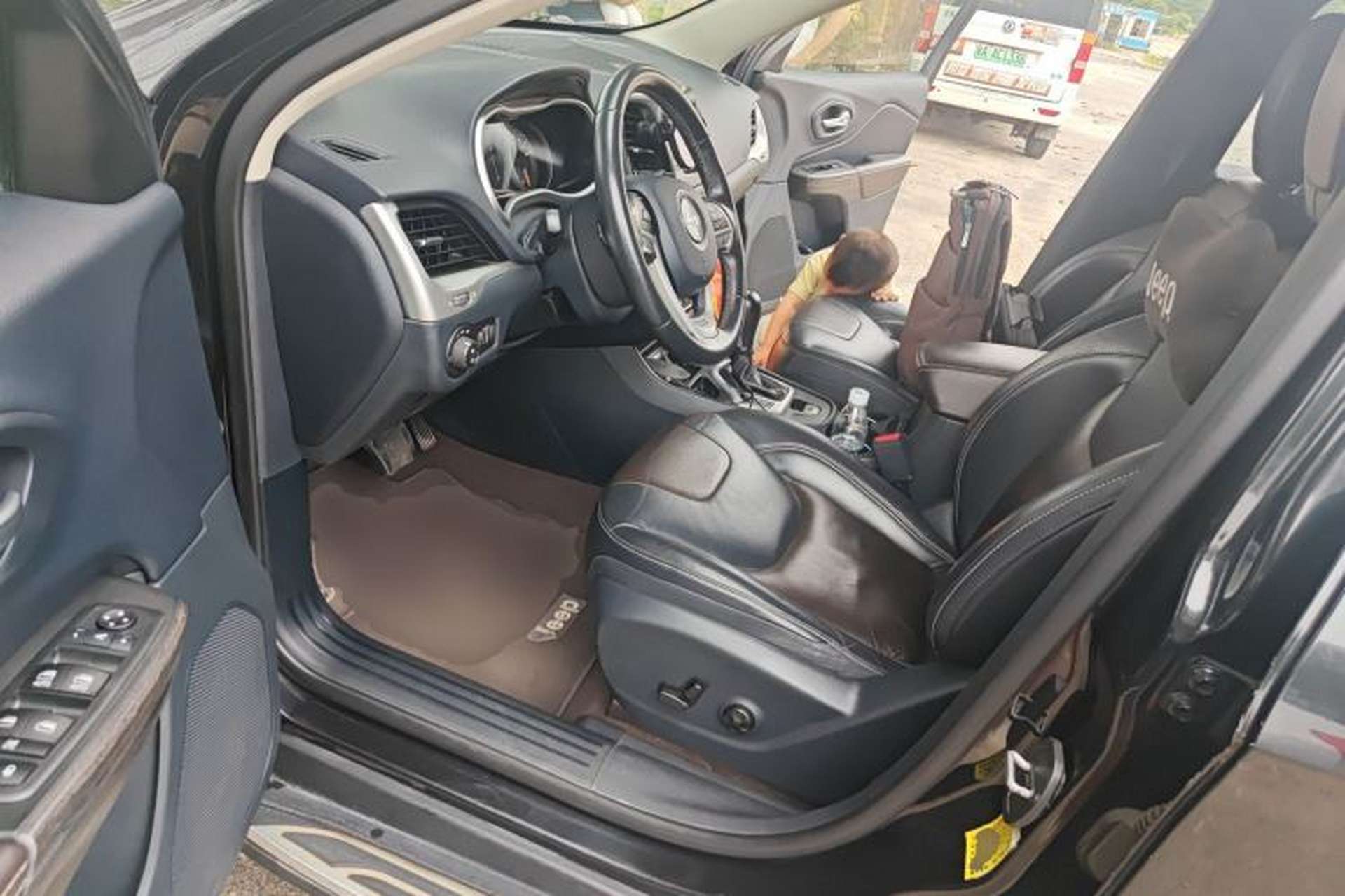 Used Jeep Cherokee 2016 2.4L Leading Edition Driver Seat
