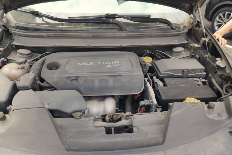 Used Jeep Cherokee 2016 2.4L Professional Edition Engine Bay