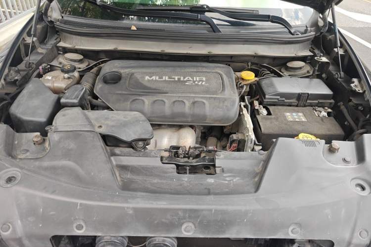 Used Jeep Cherokee 2016 2.4L Professional Edition Engine Bay