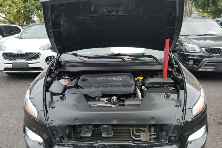 Used Jeep Cherokee 2016 2.4L Leading Edition Engine Bay