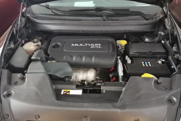Used Jeep Cherokee 2016 2.4L Professional Edition Engine Bay