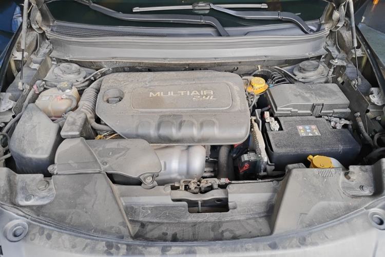 Used Jeep Cherokee 2016 2.4L Superior Edition Engine Bay