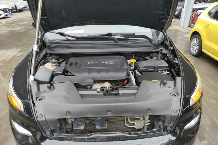Used Jeep Cherokee 2016 2.4L Leading Edition Engine Bay