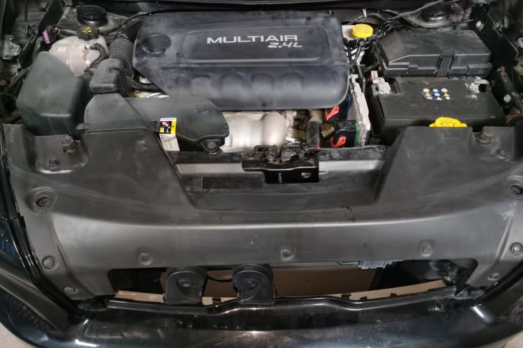 Used Jeep Cherokee 2016 2.4L Leading Edition Engine Bay