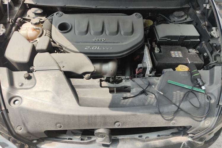 Used Jeep Cherokee 2016 2.0L Superior Edition Engine Bay