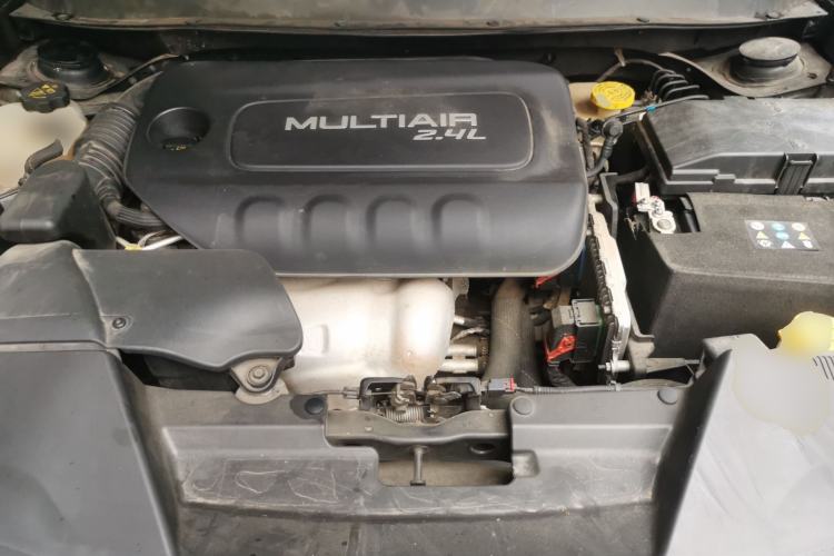 Used Jeep Cherokee 2016 2.4L Professional Edition Engine Bay