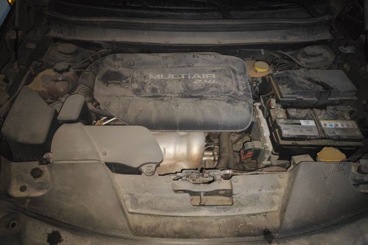 Used Jeep Cherokee 2016 2.4L Leading Edition Engine Bay