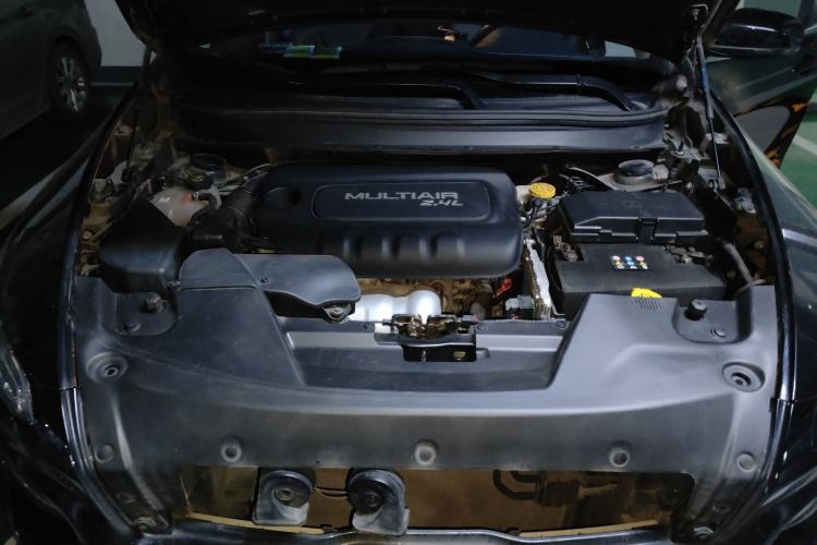 Used Jeep Cherokee 2016 2.4L Professional Edition Engine Bay