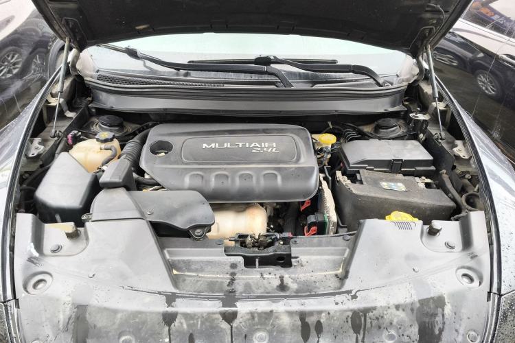 Used Jeep Cherokee 2016 2.4L Leading Edition Engine Bay